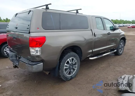2011 Toyota Tundra Grade 4.6L V8 z USA, uszkodzony, nr VIN 5TFUM5F16BX026387